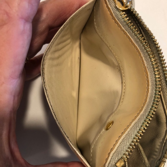 Louis Vuitton Cream Key Pouch - Picture 6 of 9